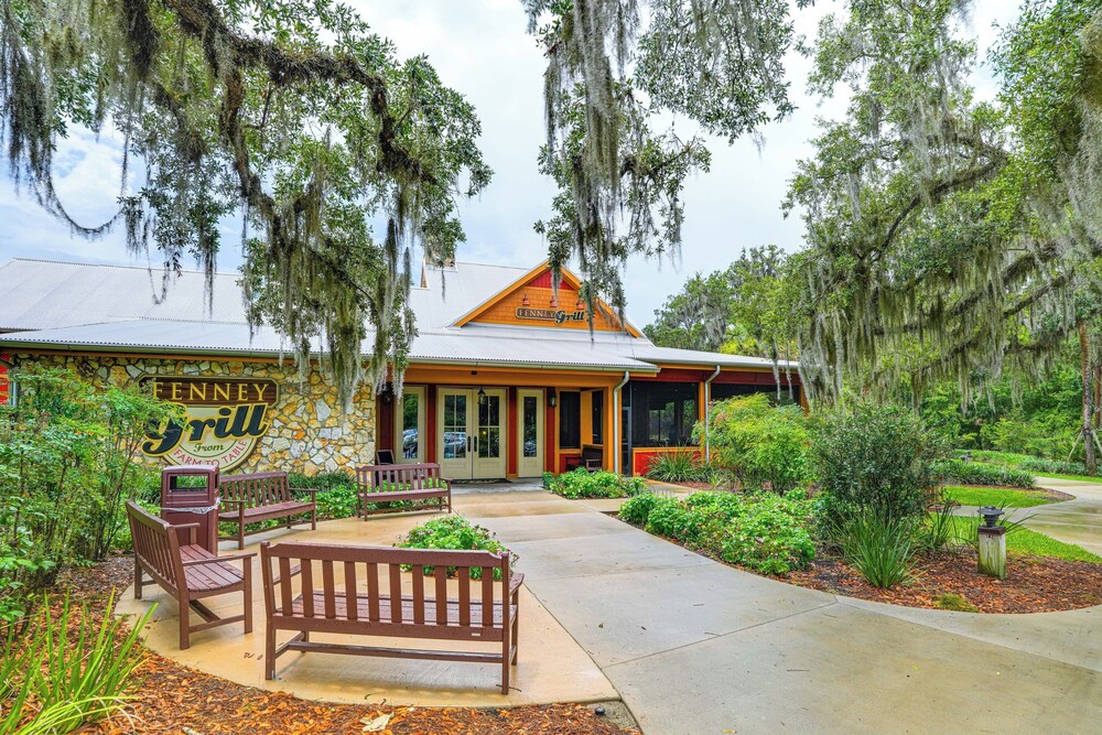 The Villages Golf Escape: Home w/ Pool Access!
