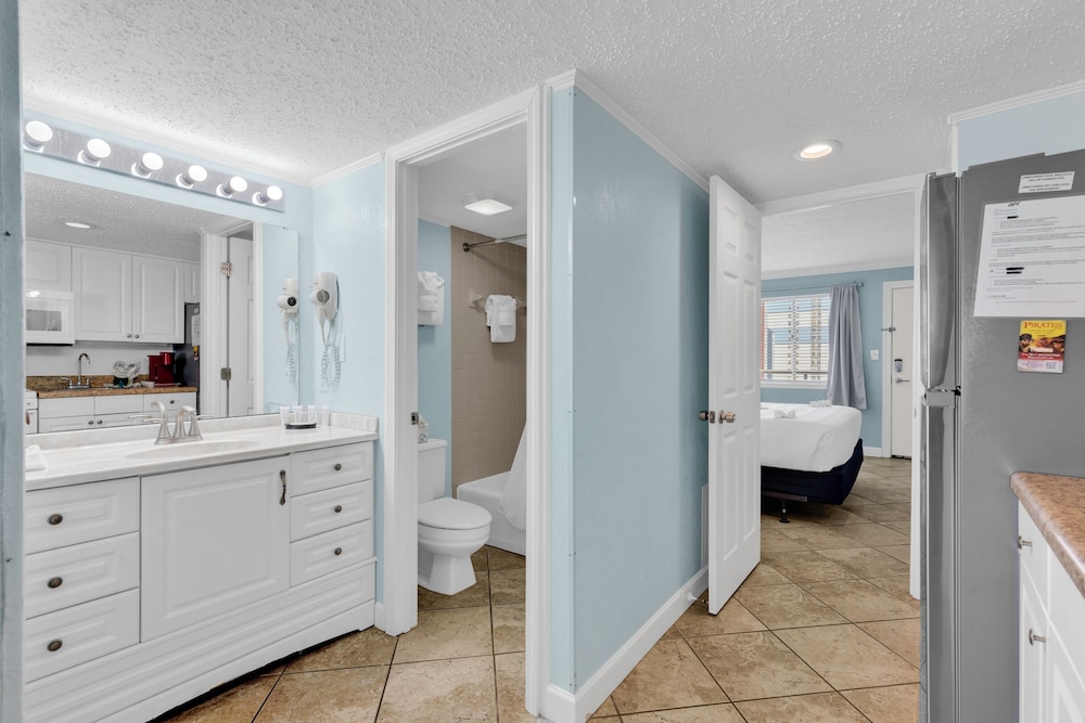 Bluewater Resort 1106