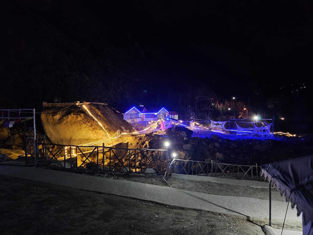 Kasol Heights A Leisure Resort
