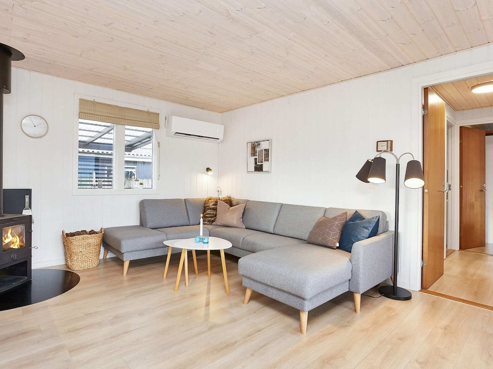 6 Person Holiday Home in Juelsminde