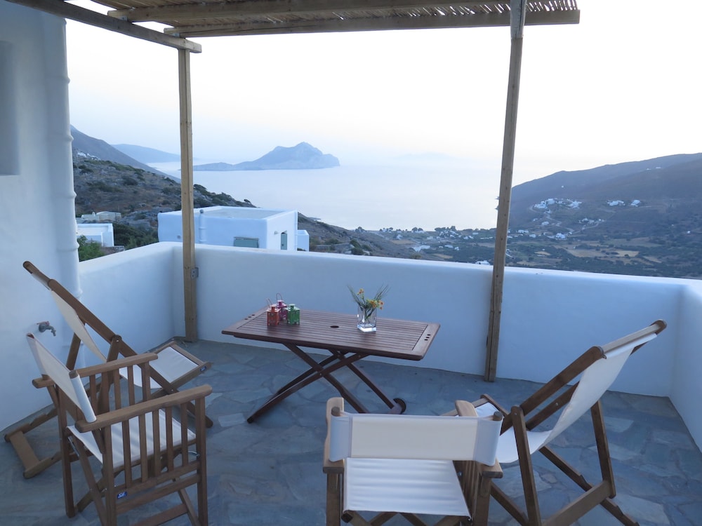 Kaminaki Amorgos Studios & Apartments