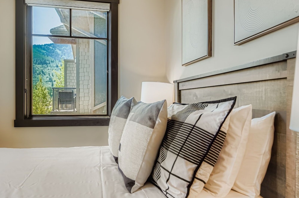 Tranquil Blackstone Getaway 3 Bedroom Townhouse
