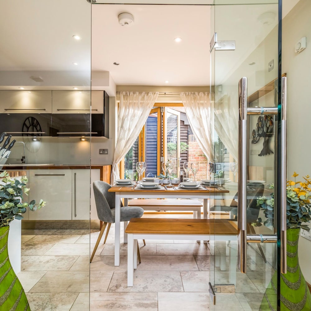 Stylish 3 Bed With Double Carport
