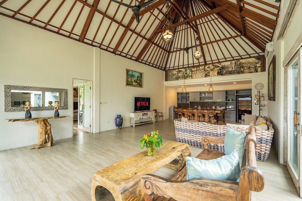 Luxury Aliya Villa by Betterplace