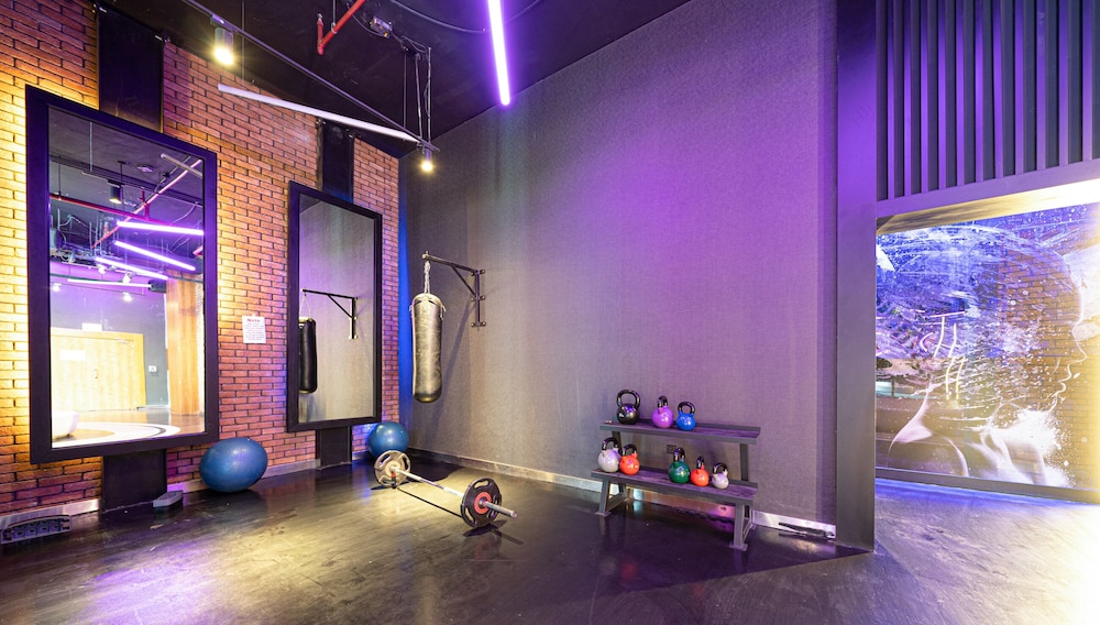 Modern & Stylish Studio in JVT