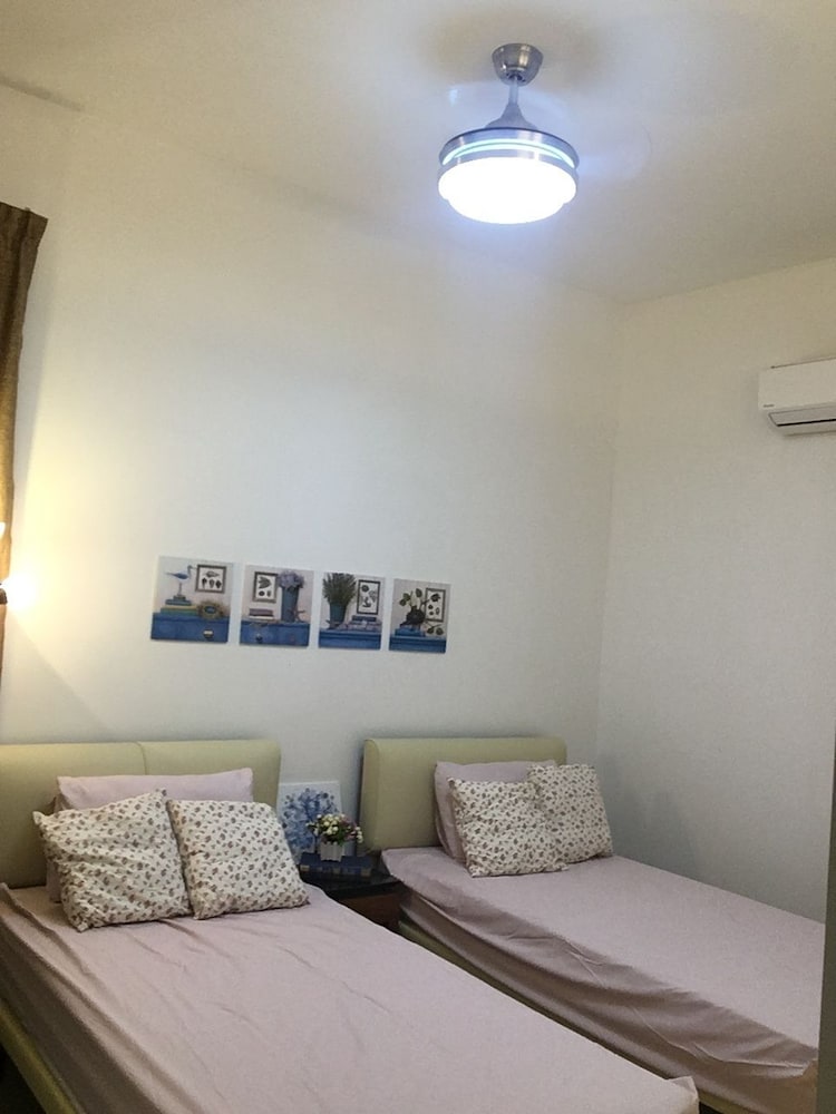 Lux Desaru Villa