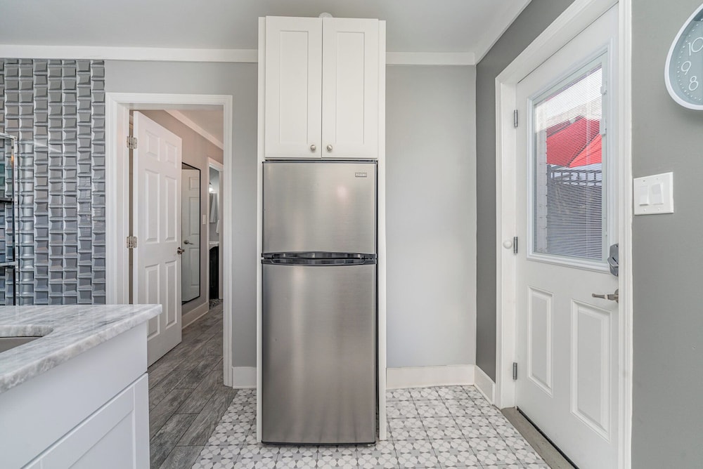 Urban Pearl-2 Bedroom & Private Patio-in Midtown