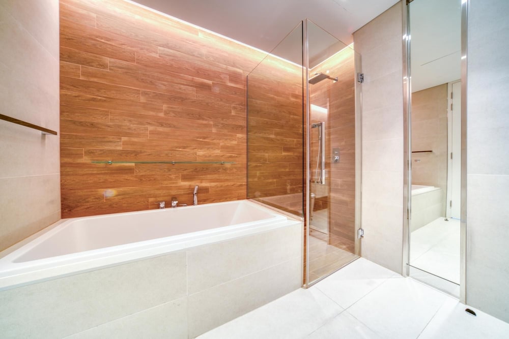 Sparkling Balcony Sea View Apt in Bluewaters