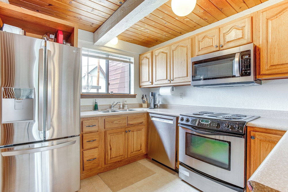 Fraser Mountain Retreat w/ Resort Amenities!