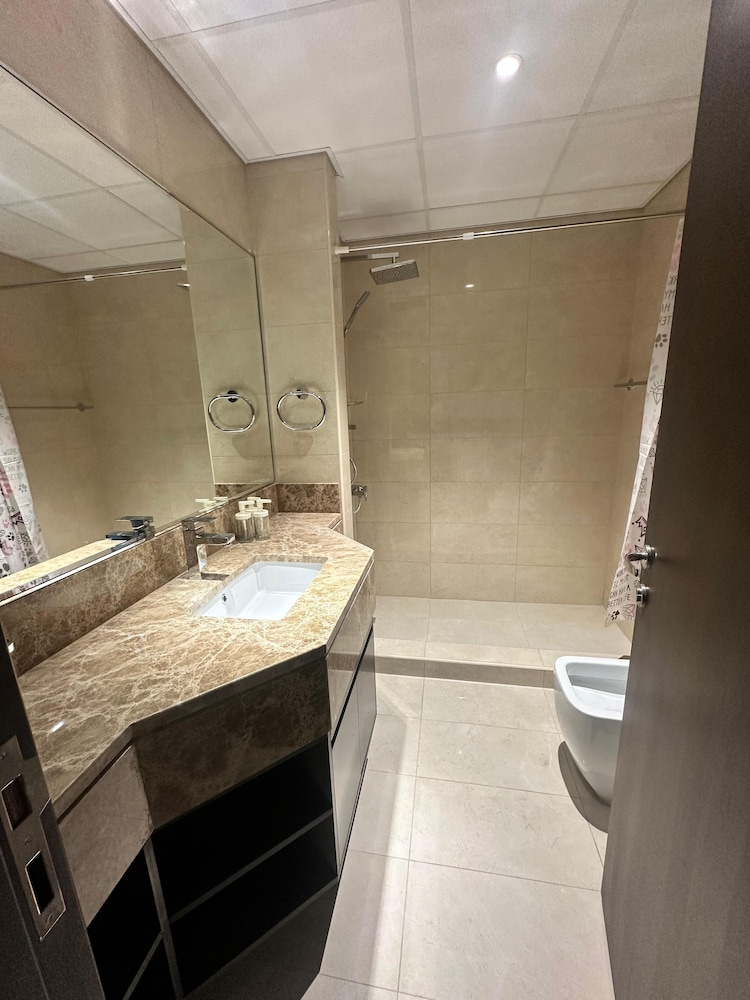 Stay Inn Albarsha by PHM