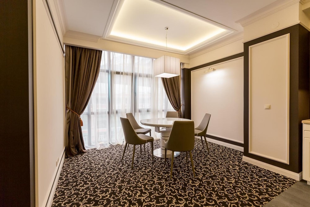 Arcadia Hotel