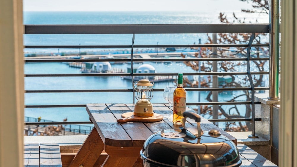 Pohang Blue Hill Pension