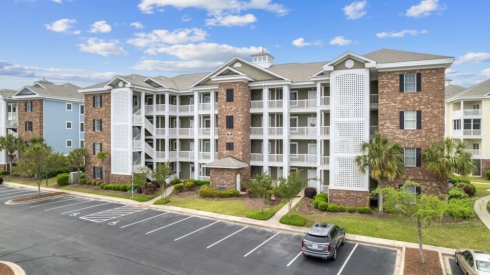 Magnolia Pointe Magnolia Lake 4833-203 2 Bedroom Condo