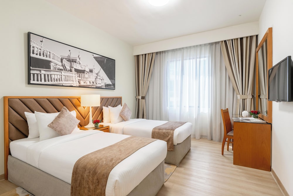 Golden Sands 10 Hotel Apartments