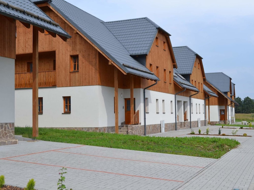 Modish Apartment in Nova Pec Near Lake