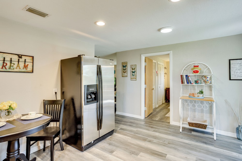 Traveling Nurses Welcome! Peaceful Home in Arcadia