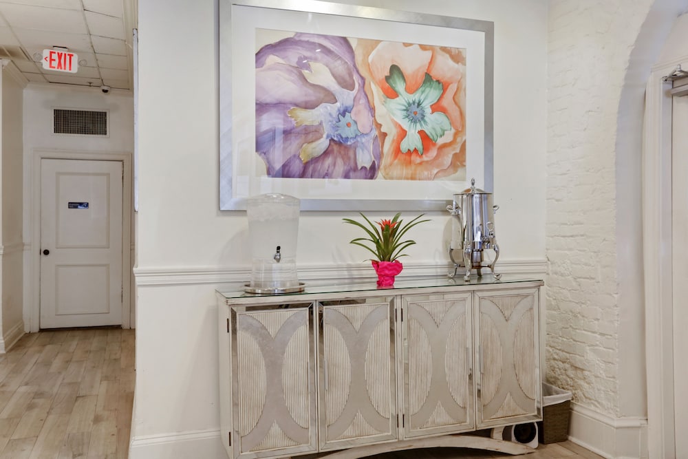 New Orleans Vacations - La Galerie French Quarter Hotel - Property Image 16
