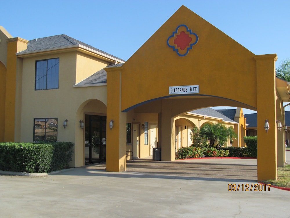 Sunbridge Inn & Suites