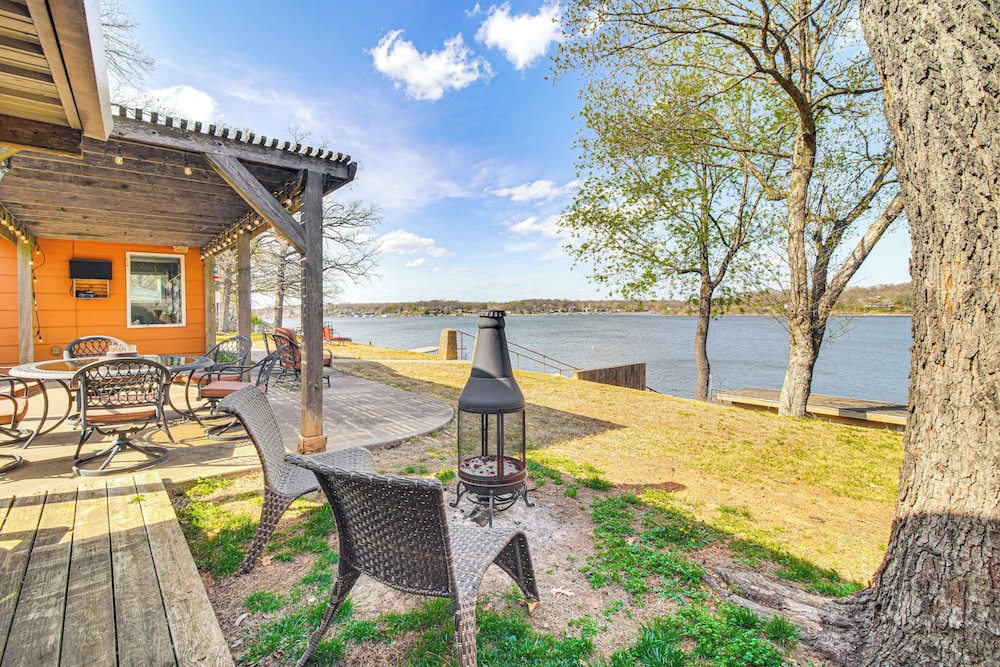 Grove Lake House w/ Boat Dock & Outdoor Spots!