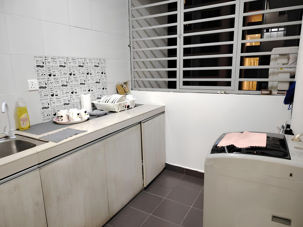 Aliff Avenue 1103 By Natol