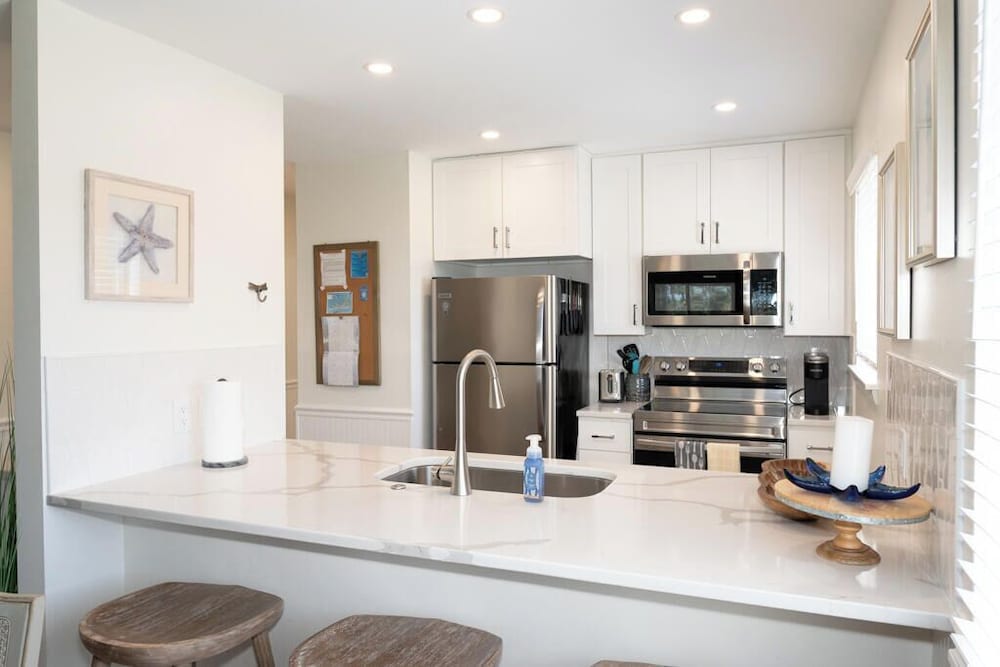 158 Beach Club Villa - Coastal Comfort With Stunning Marsh Views