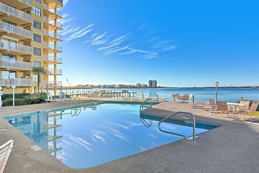 Compass Point 508