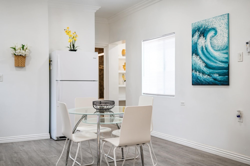 Spacious Bright Home Fully Equipped