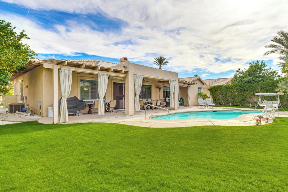 Family Friendly: Spacious Oasis in Palm Desert!