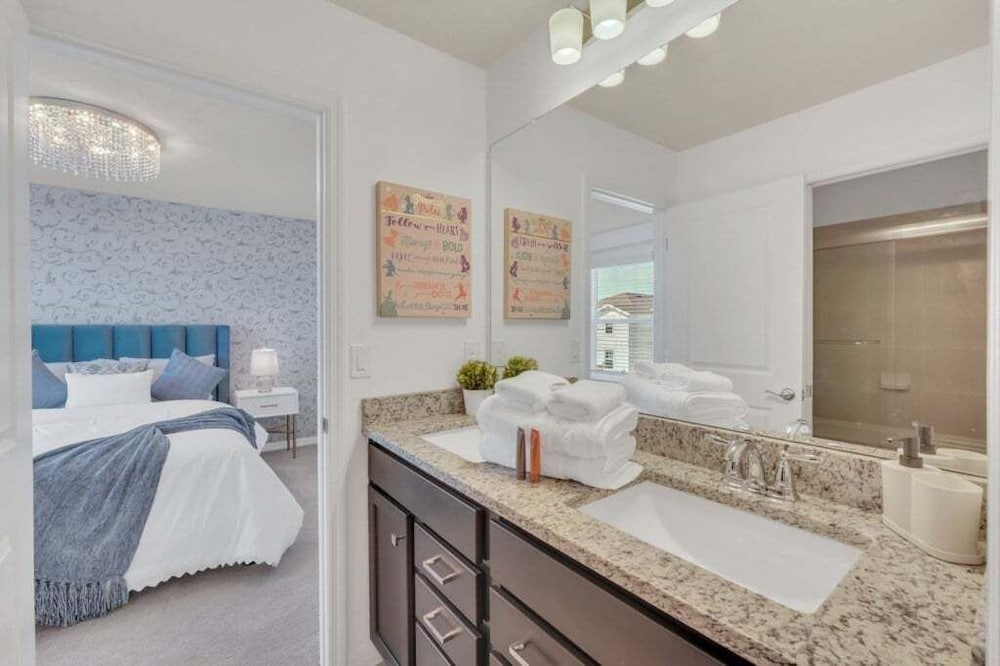10 Bed 8 Bath Villa Gamesroom & Pool 16284saint 10 Bedroom Villa