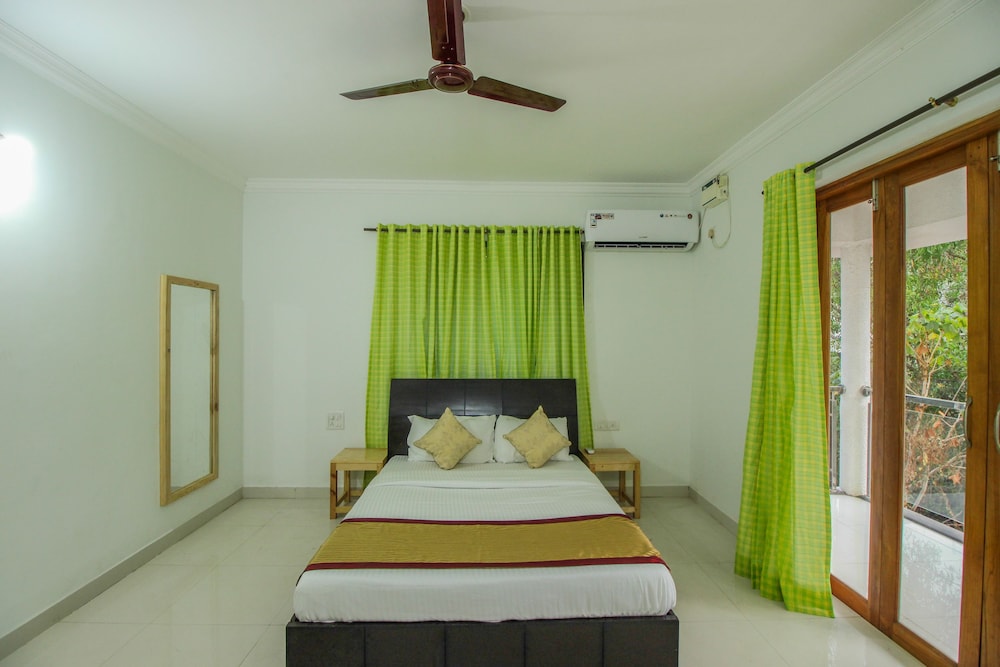 OYO 10297 Home Sunset View 2BHK Dona Paula