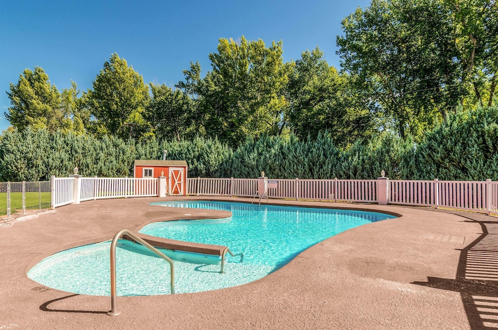 Buffalo Vacations - Quality Inn - Property Image 59