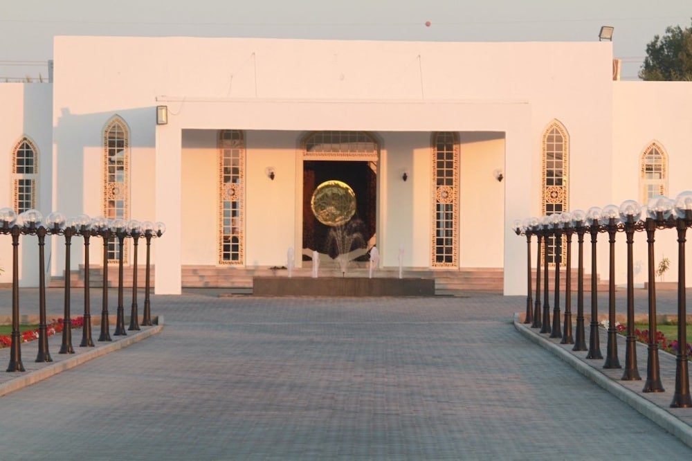Jawharat Al-Rumais Villas & Spa