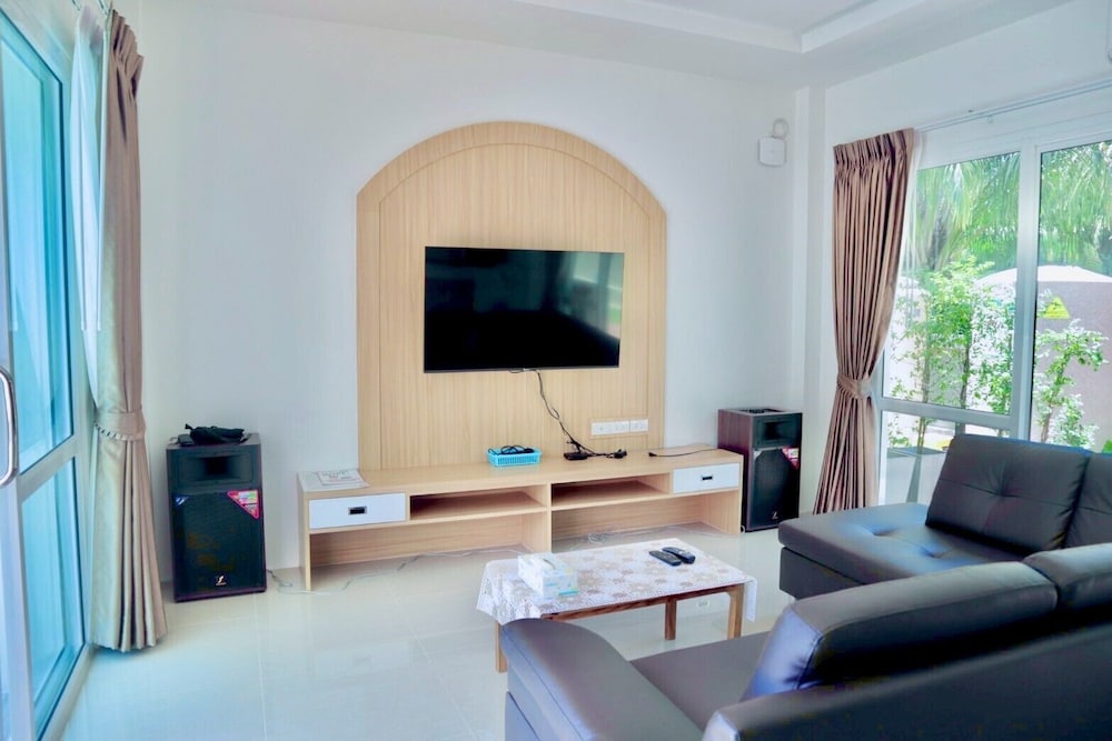 Le poulet poolvilla khanom