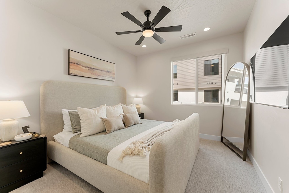 Starlight Sanctuary 4 Bedroom Townhouse