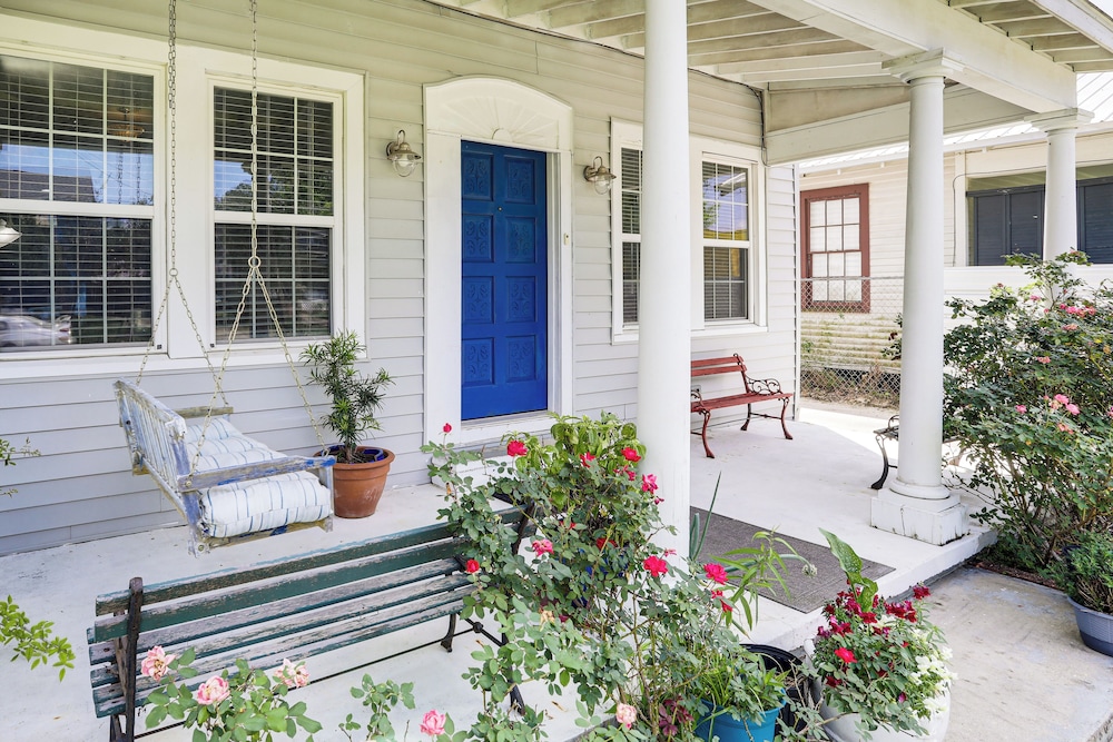 2 Mi to Lsu: Mid City Home w/ Yard & Patio!