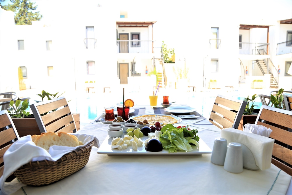 Modern Life Bodrum Otel - Image 27