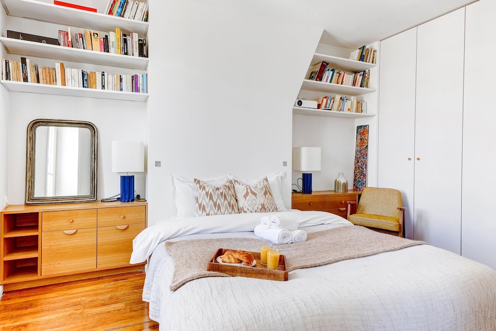 Montmartre 2BR - Moulin Rouge