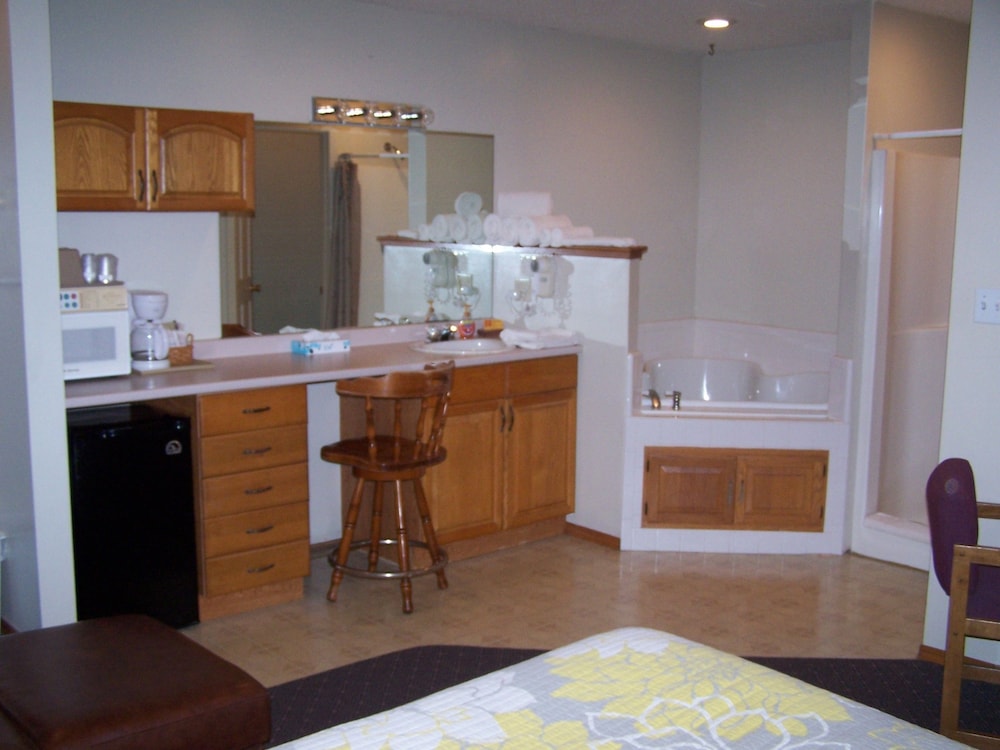 Pointe West Resort Motel