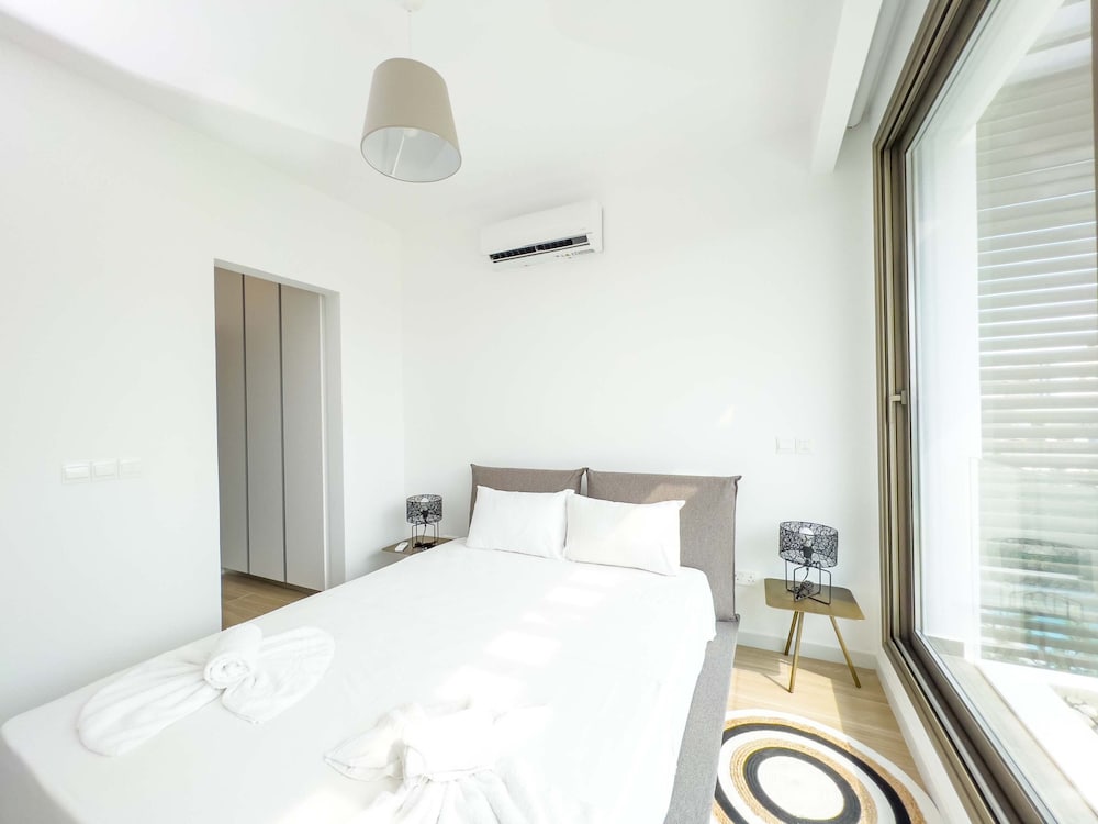 Azure Seaview - Amber Villa