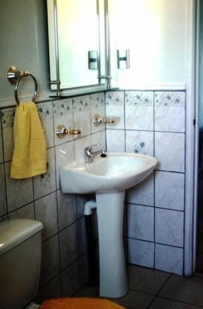 Hostal Arkya - Adults Only
