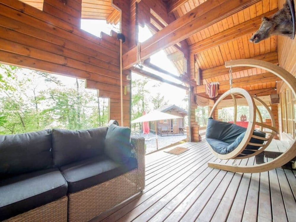 Charming Chalet in Durbuy Near Adventure Valley