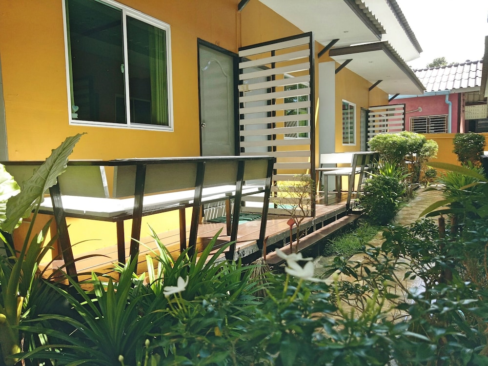 NT House Koh Lipe Resort