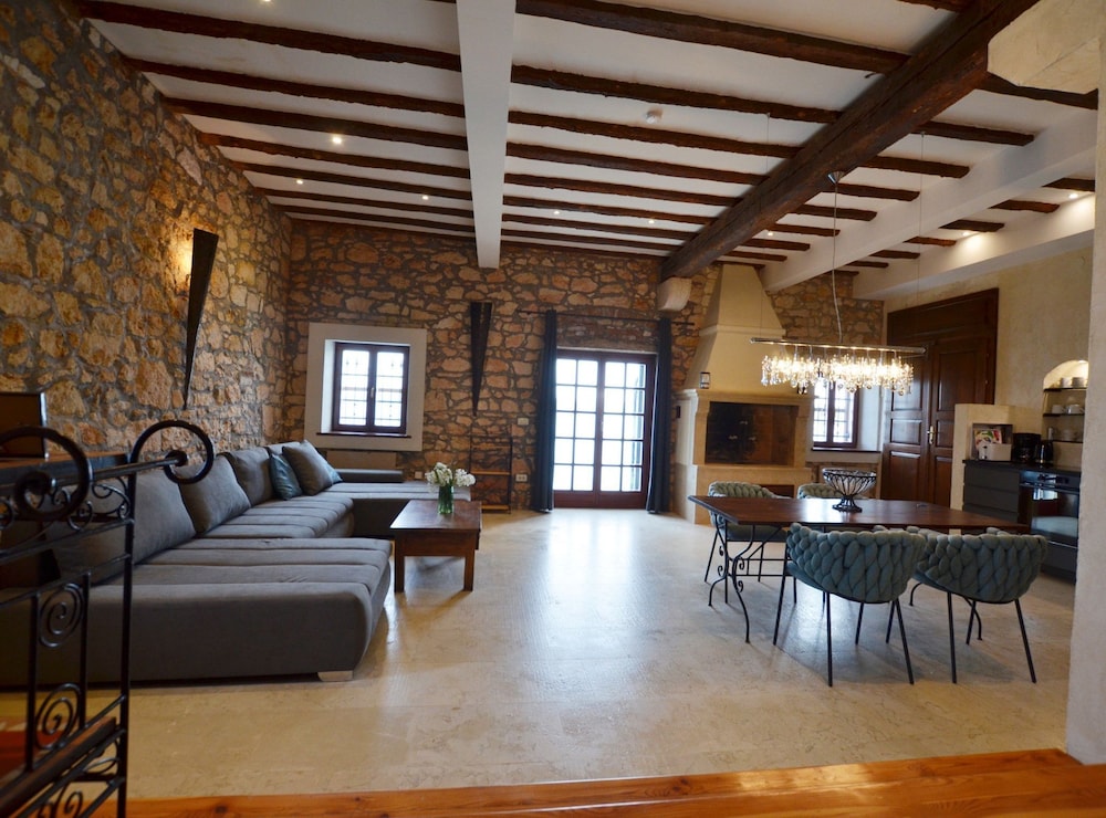 Waterside Cove Oasis Apartment Rovinj