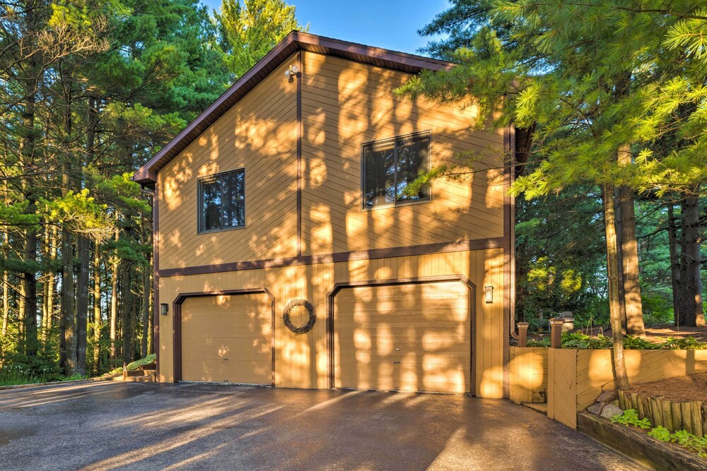 Lake Geneva Vacations - Lake Geneva Getaway w/ Fire Pit: Near Golf - Property Image 3