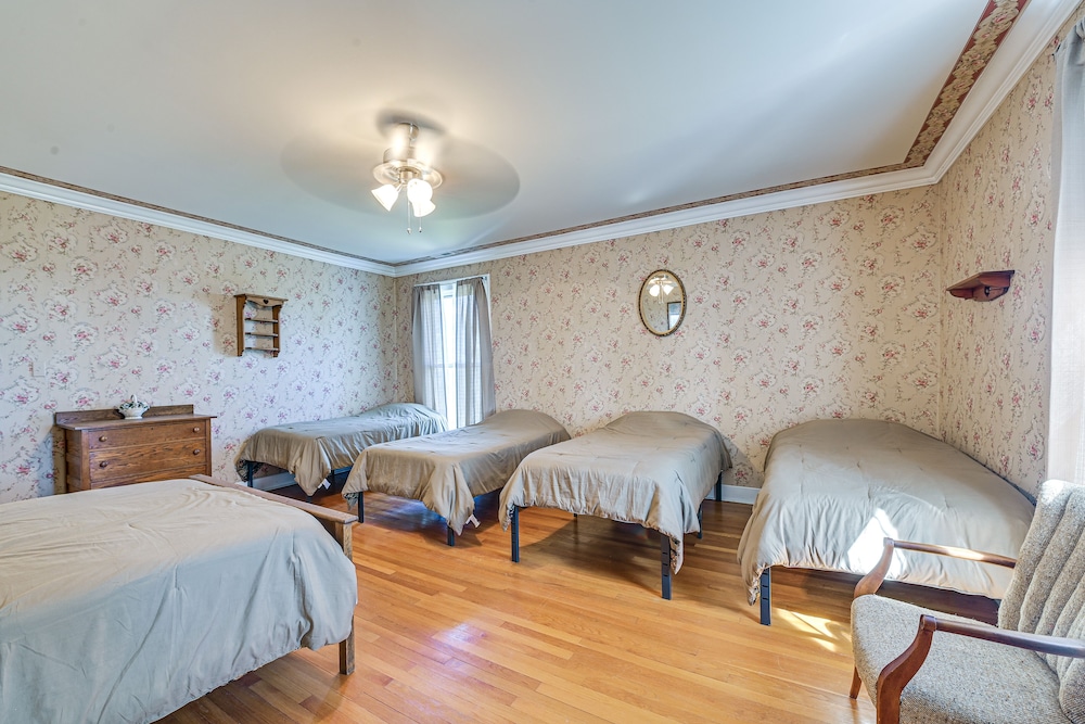 Spacious Ewing Retreat w/ Game Room & Fireplace! view 3