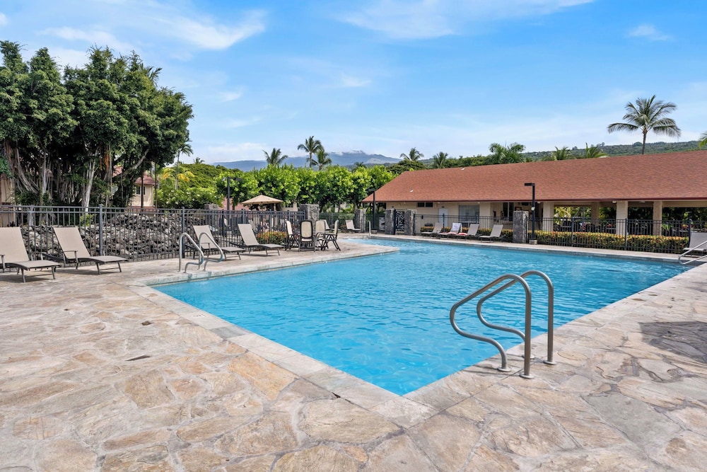 Steps From Lanai to Beach - AC & Wifi - Affordable- Vrkcv