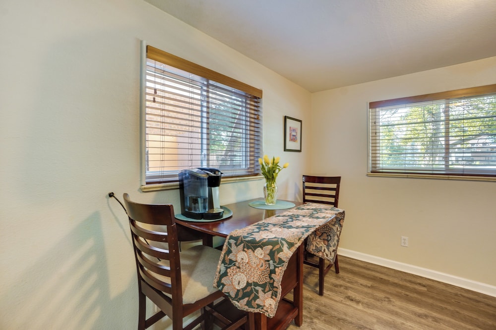 7 Mi to Coors Field: Denver Apt w/ Patio!