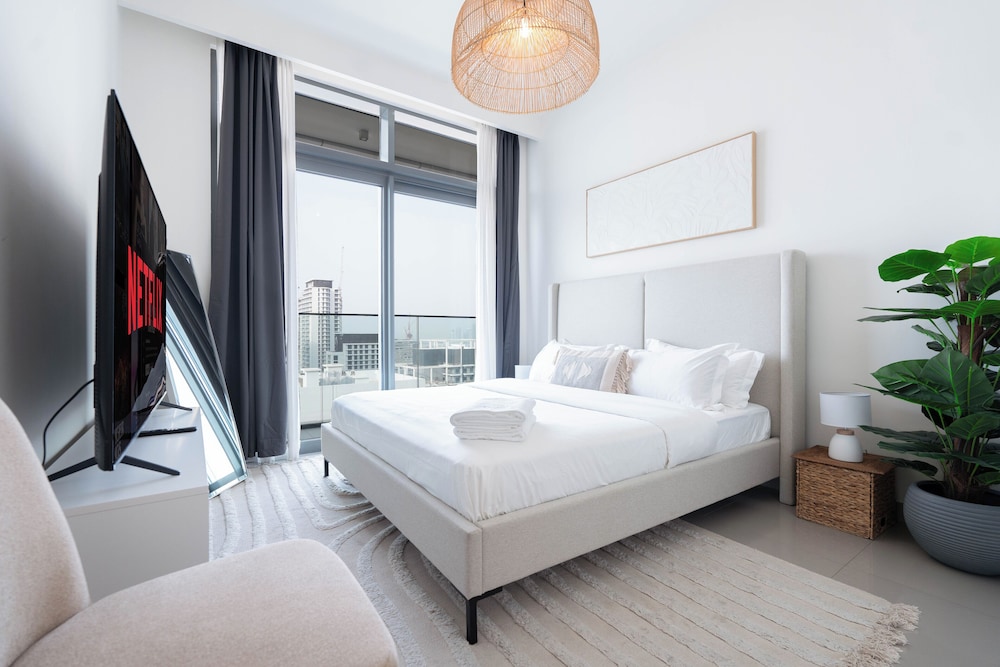 KeyRock - Sea View Beachfront Penthouse