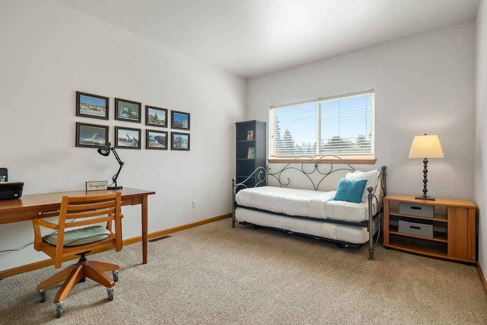 Taft at Old Mill - Pet-friendly & Near Downtown