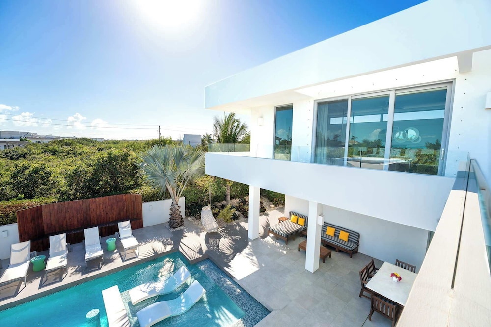 Seaside Family Vacation Villa, Hotel Amenities v2